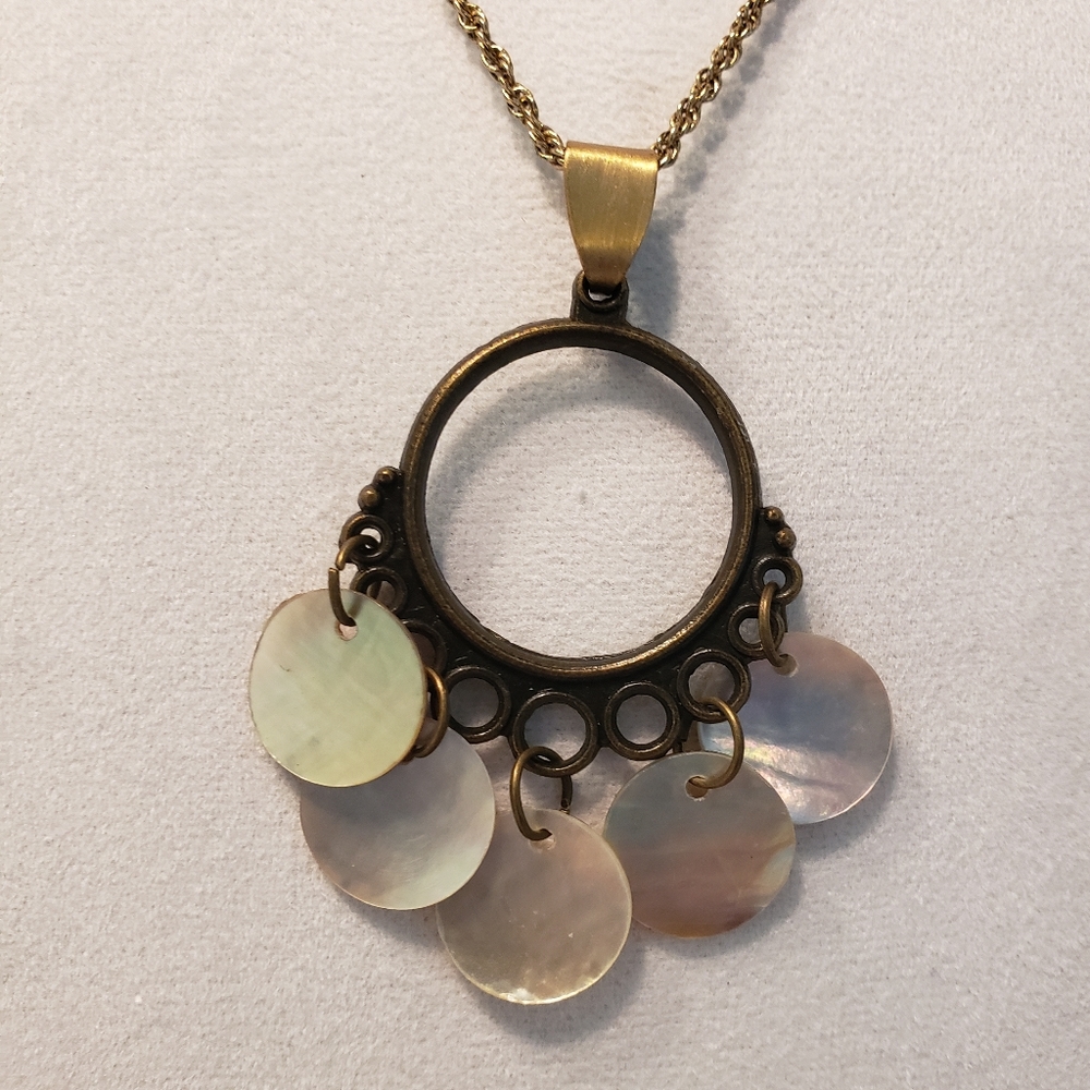 Vintage Mother of Pearl Necklace